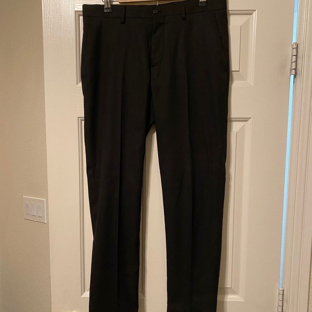 Zara Men’s Textured Dress Slacks (men’s 31)
